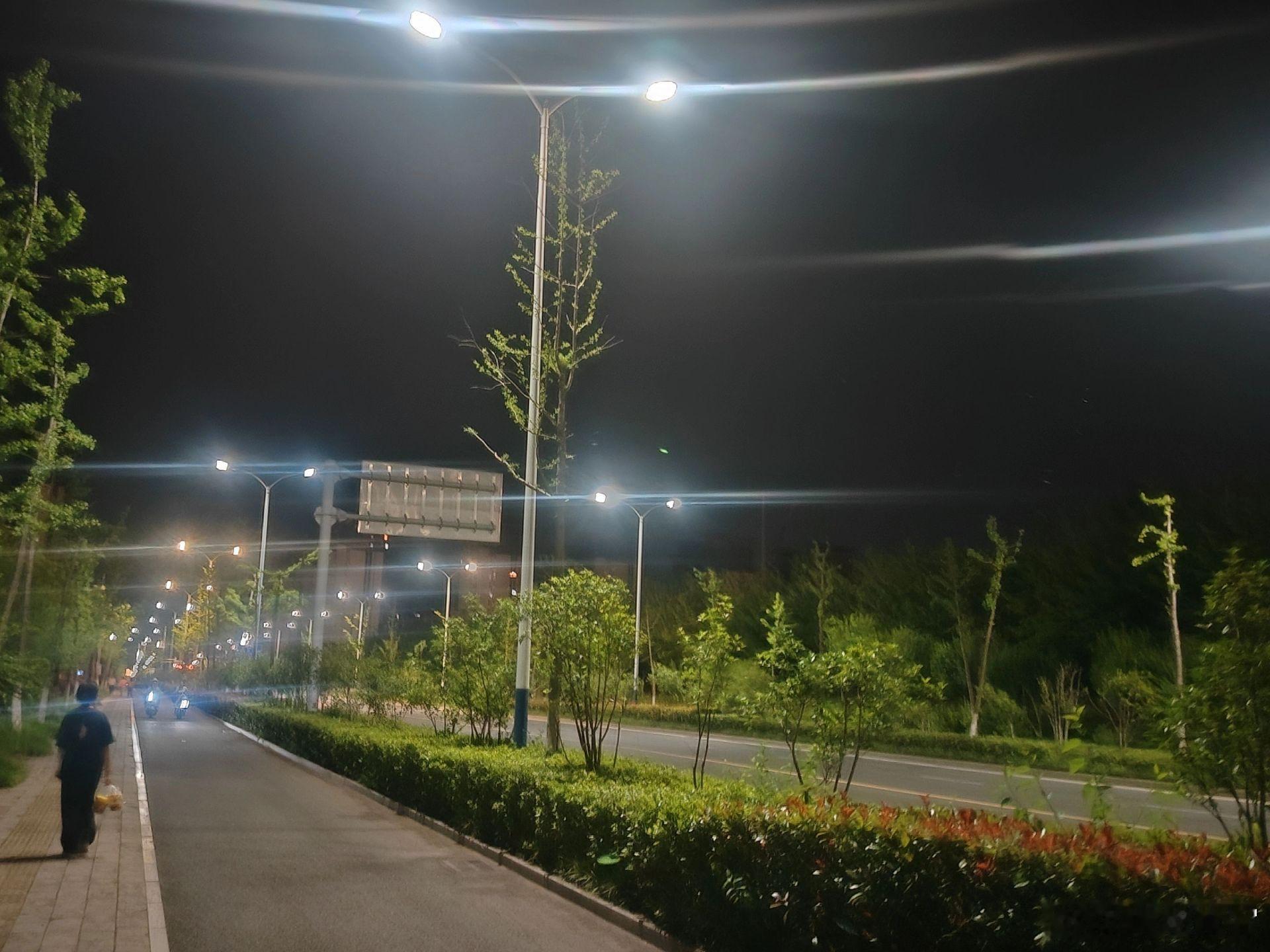 原来真心真的会被辜负，真诚也未必能换来珍惜！曾掏心掏肺对待一个人，把所有的温柔和