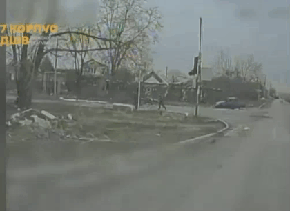 对于受伤的战友，俄军一向秉持“不抛弃，不放弃”的优良传统，当然，前提是没有乌军无