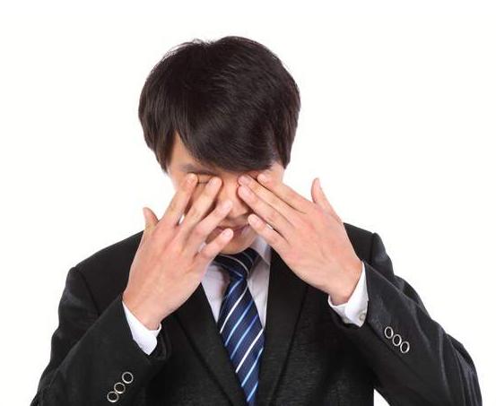 右眼受伤，左眼跟着遭殃？免疫系统“认错人”，这些器官要注意了。临床接诊里时常遇见