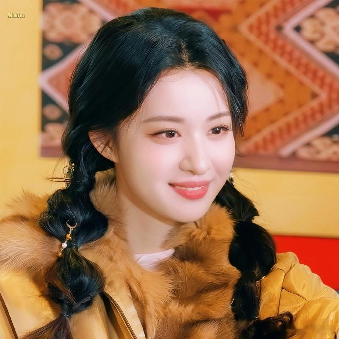 王楚然正是藏不住事的年纪王楚然在《奔跑吧》里也太藏不住事了！为了伪装捣蛋鬼身份，