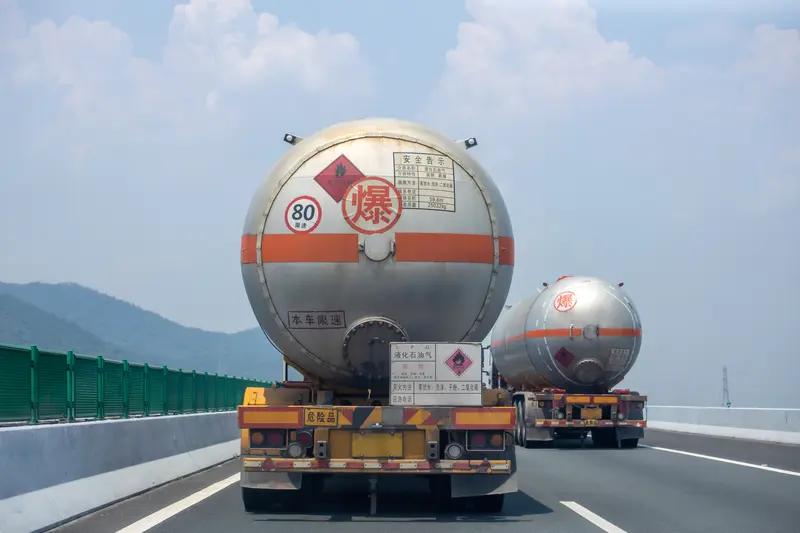 高速公路三大队路况提示：2025年11月21日22时55分，杭瑞高速大理往保山方