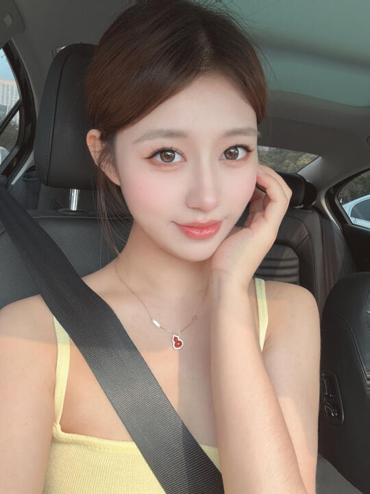 红色真的显贵气！❤️