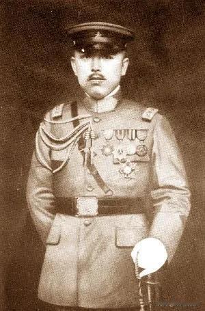 1915年昆明尴尬一幕！部下当众失礼闯祸，云南王一招尽显格局
 
1915年底的