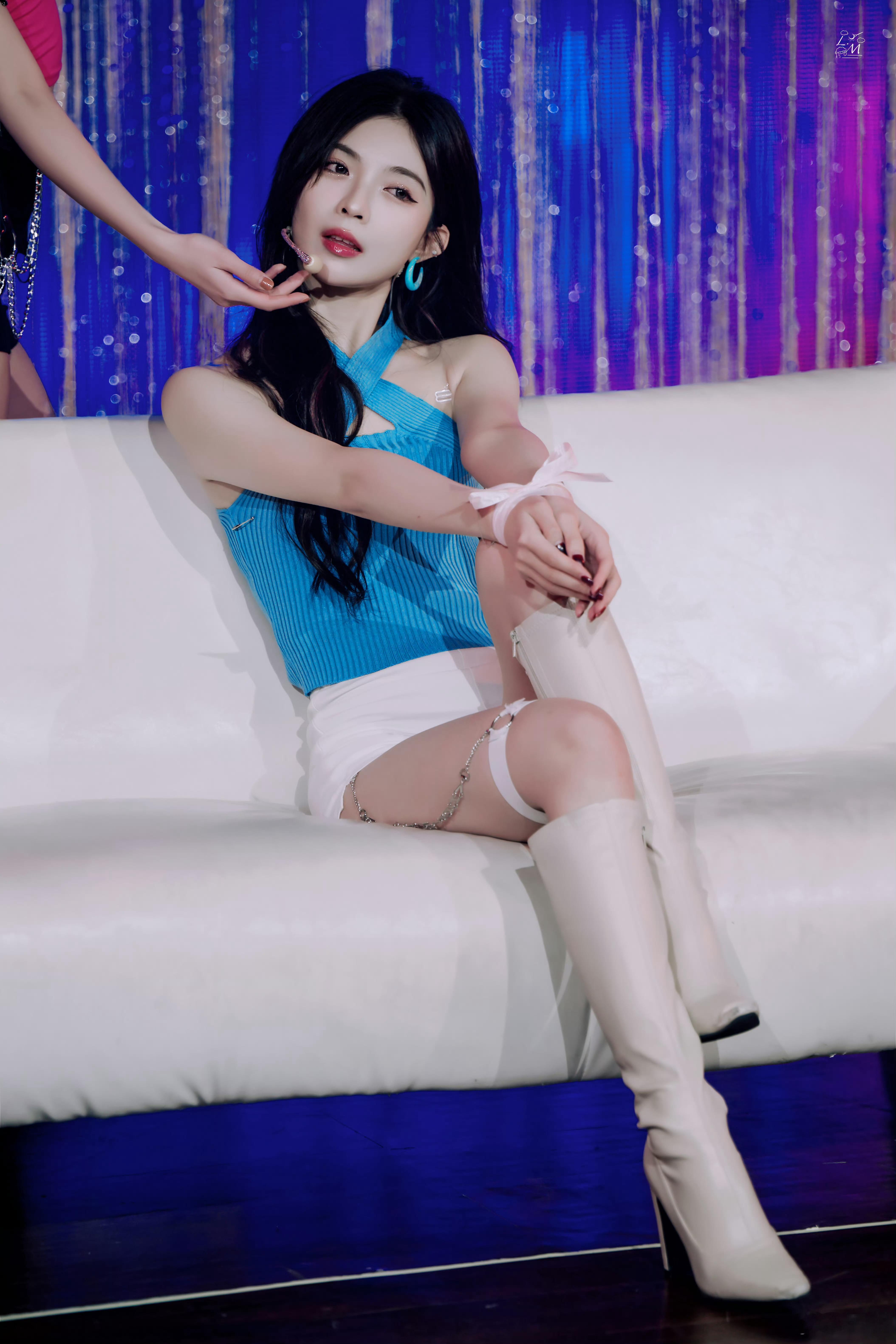 许杨玉琢 💃🏻 《着迷》公演，让人着迷 ​​​