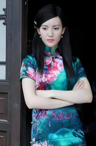 30集谍战剧，金晨聂远领衔主演，集结十余位金牌老戏骨，剧情环环相扣，收视强劲，剧