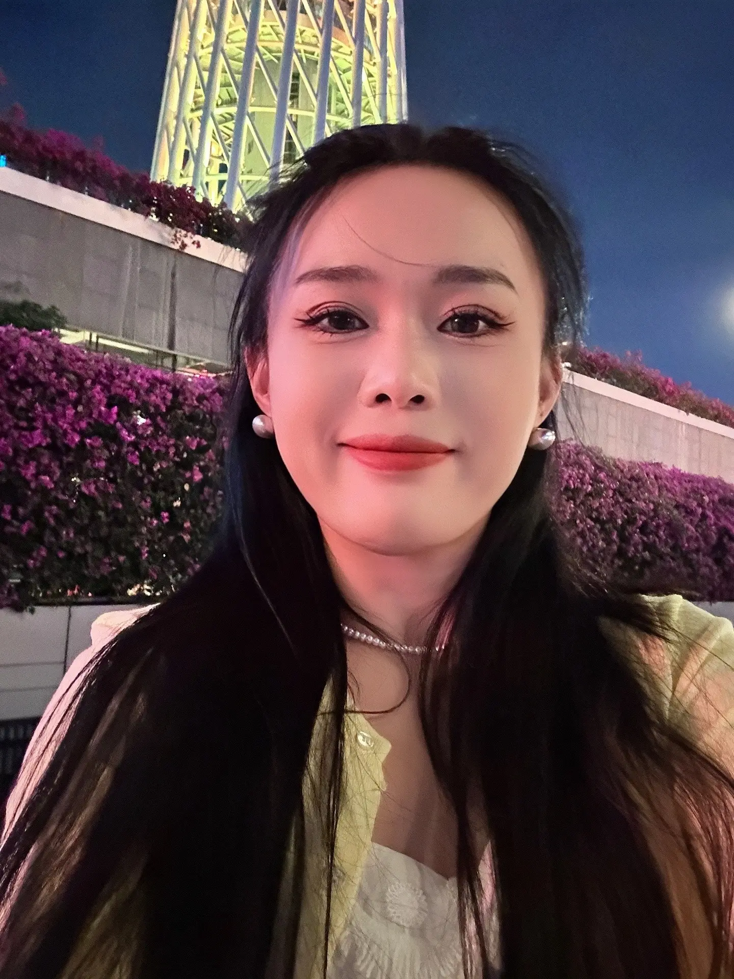 📍𝗚𝘂𝗮𝗻𝗴𝘇𝗵𝗼𝘂  ˗ˋˏ♡ˎˊ˗ 低头是人间...
