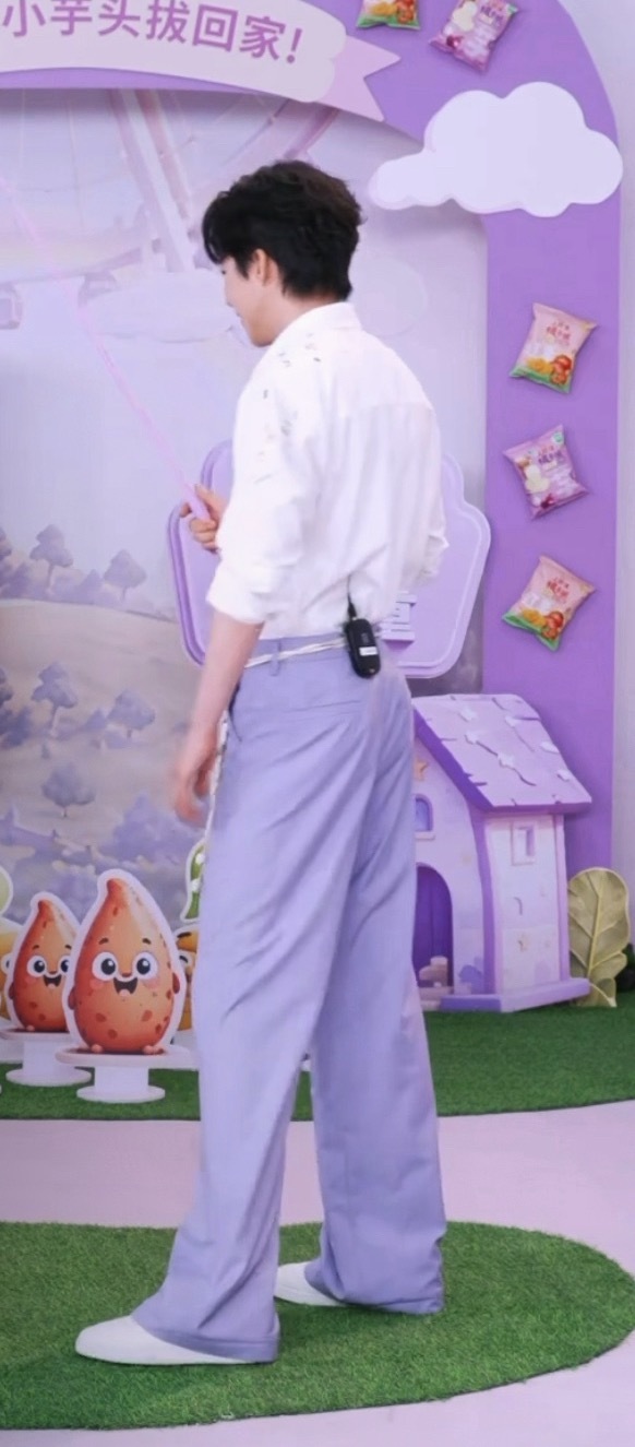 翘屁嫩男 