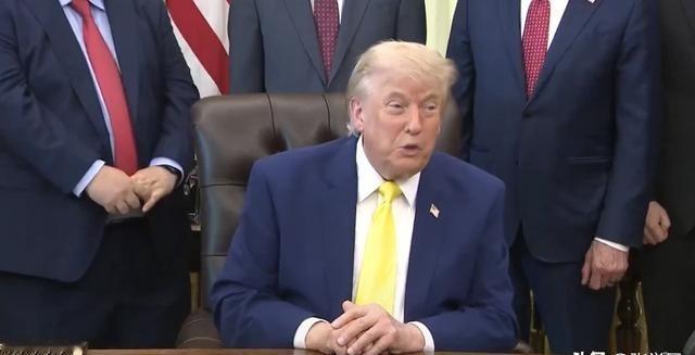 记者：总统先生，您是否担心中国正在资助 美国 境内的反政府运动？

这个问题本身