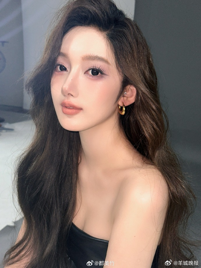 【#都美竹被强执#】#都美竹被指诱骗粉丝20万最新进展#企查查APP显示，近日，