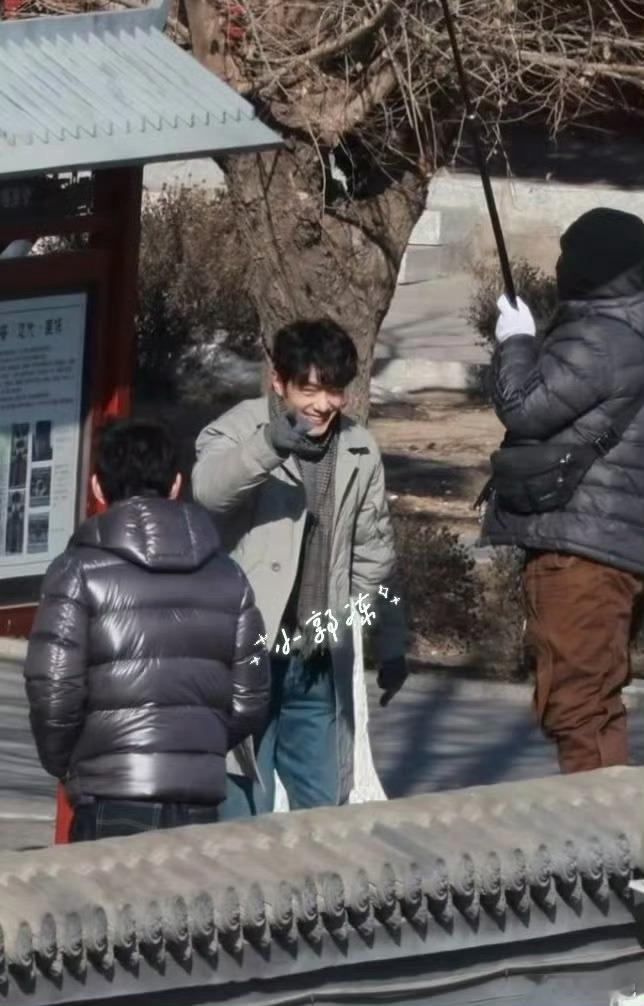 肖战小城良方新路透，世萌一，我在东北拍韩剧🥹 