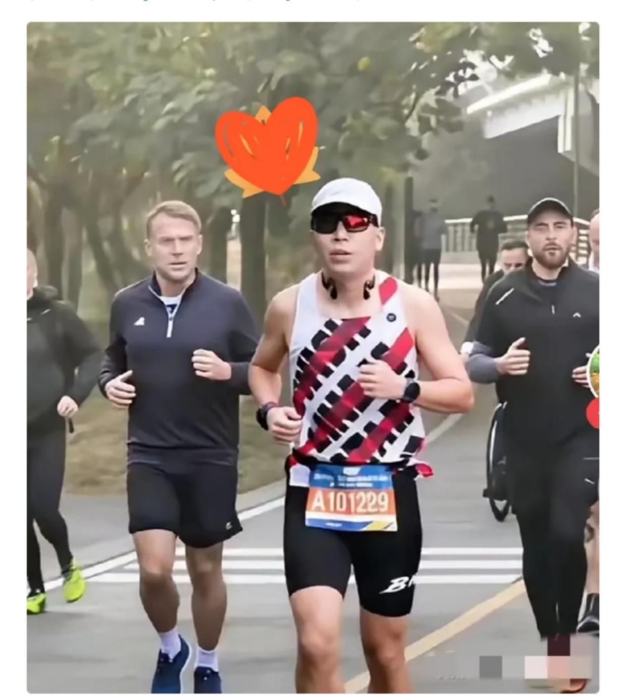 我有强烈预感，
马克龙不想回法国了！
（纯属调侃，理性看待）
不是访问中国没结束