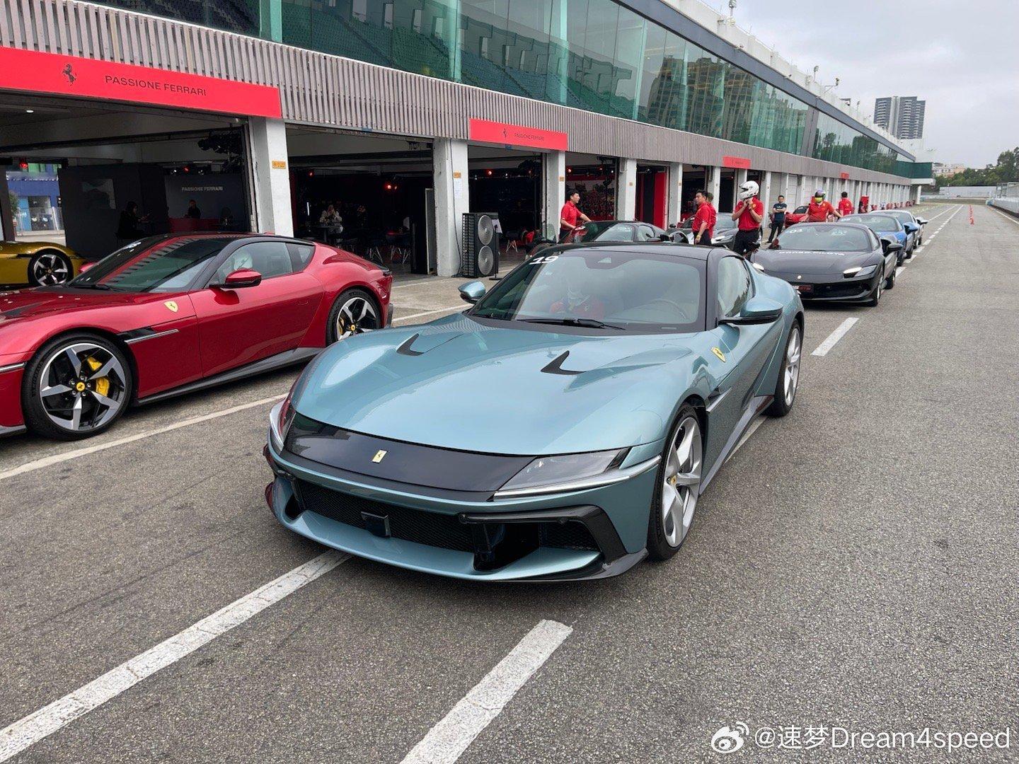 法拉利12Cilindri珠海赛道初体验心得分享操控方面，这是一台让驾驶者情绪价