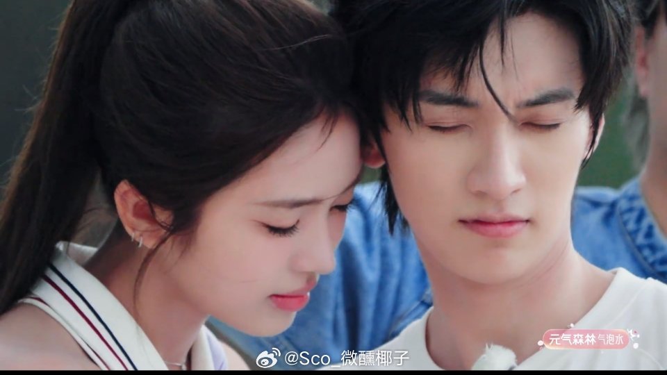 该说不说，何江和梓馨这对还是很养眼的