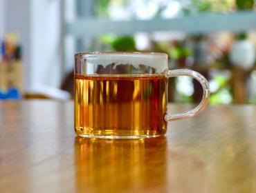 医生发现：癌症患者若常喝茶叶水，不用多长时间，或有几大好处

近年来，癌症的治疗