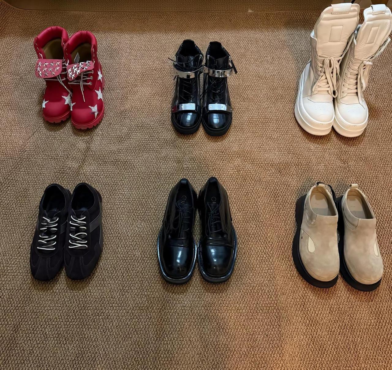 别人看穿搭，我看鞋子。先锋、复古、街头、极简…能被鞋子戳中，才是同频的人。鞋控的