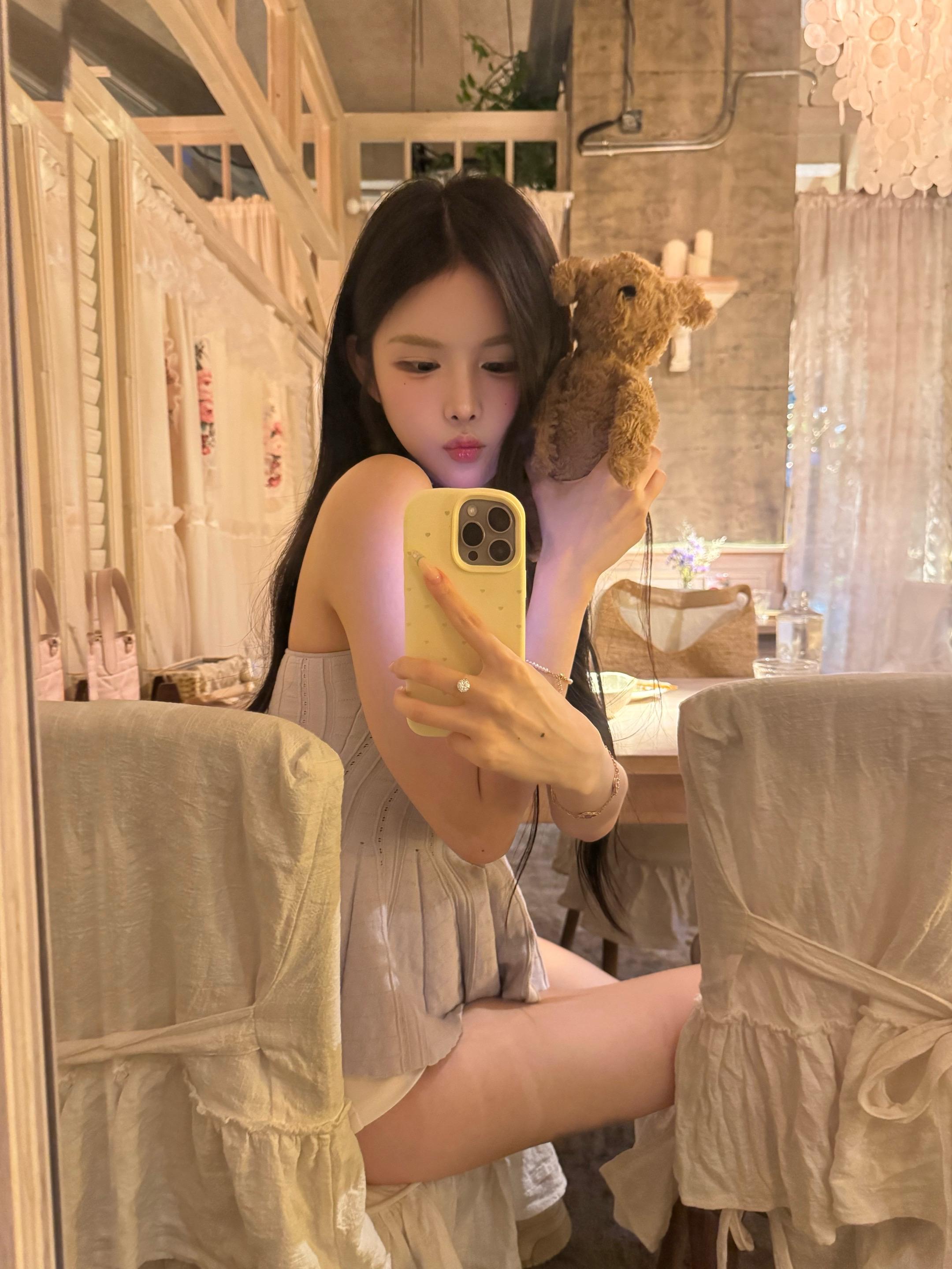 𐀴  𐀴    ᘏ⑅ᘏ ( ๑･ω･)•ㅅ•๑) /⌒ づ♡⊂⌒ヽ