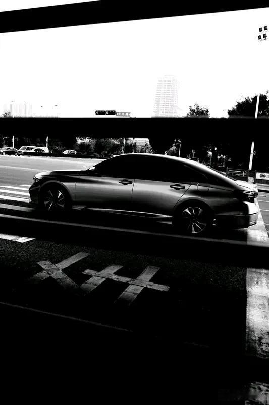 “中年人的一代神车”直降10万元 “中年人的一代神车”直降10万元。2026年，