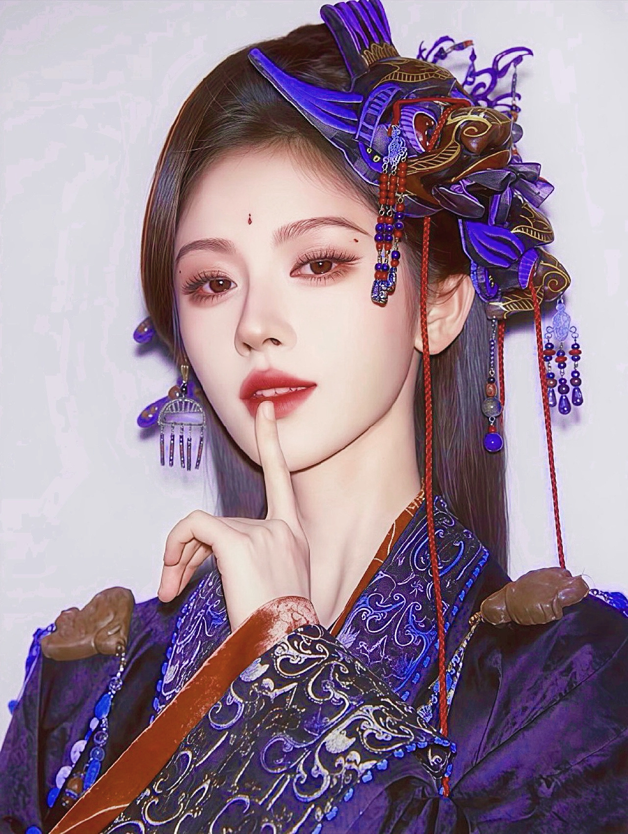 撕拉片最严厉的母亲┏ (^ω^)=鞠婧祎苏绿夏拍立得鞠婧祎傩戏元素造型  专栏 