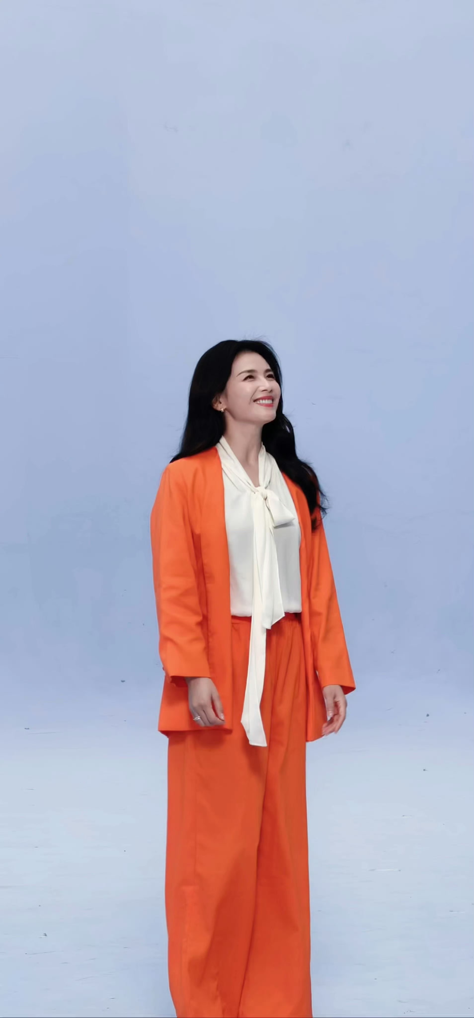 刘涛笑得软乎乎的～ 