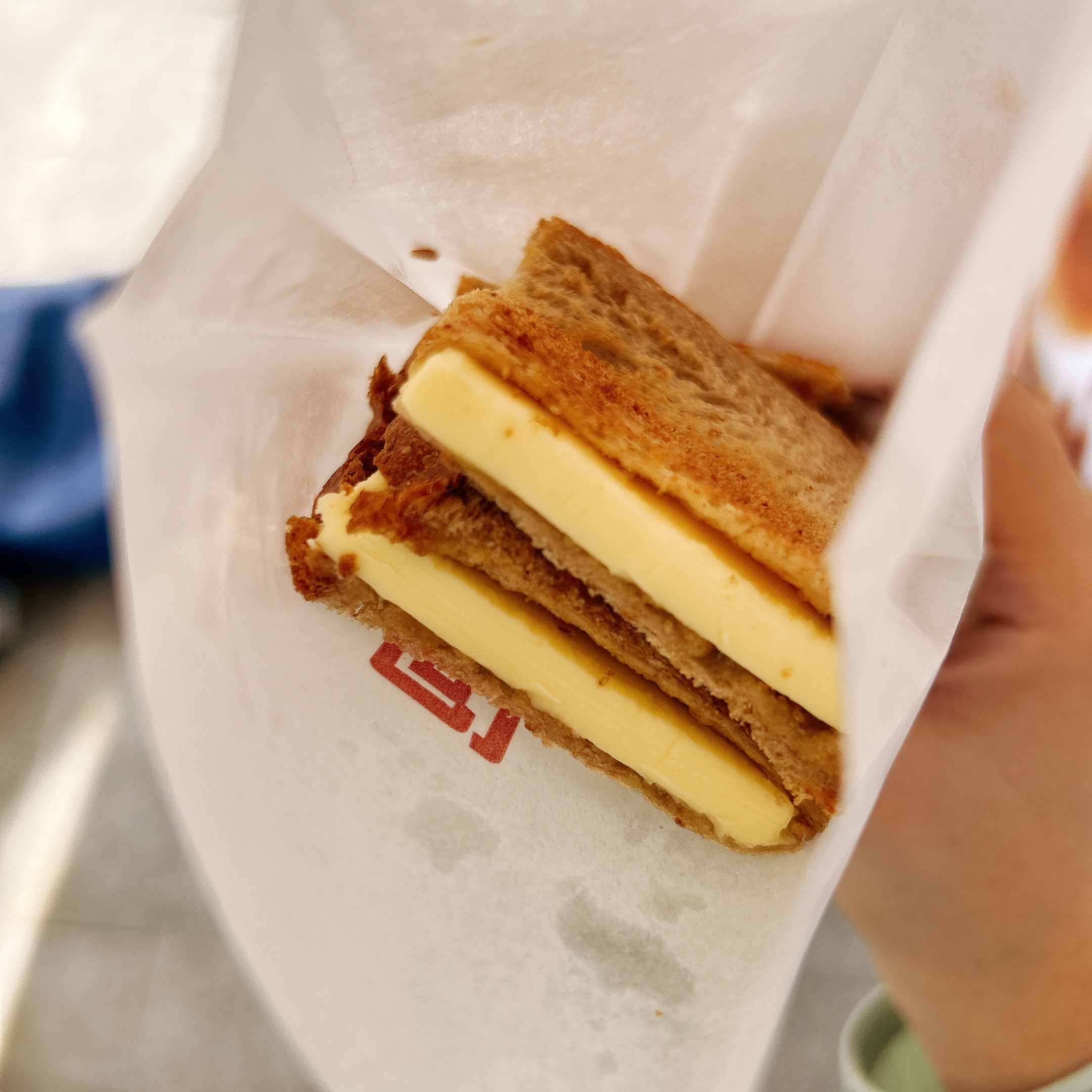 又在思念翠华菠萝油。 ​​​