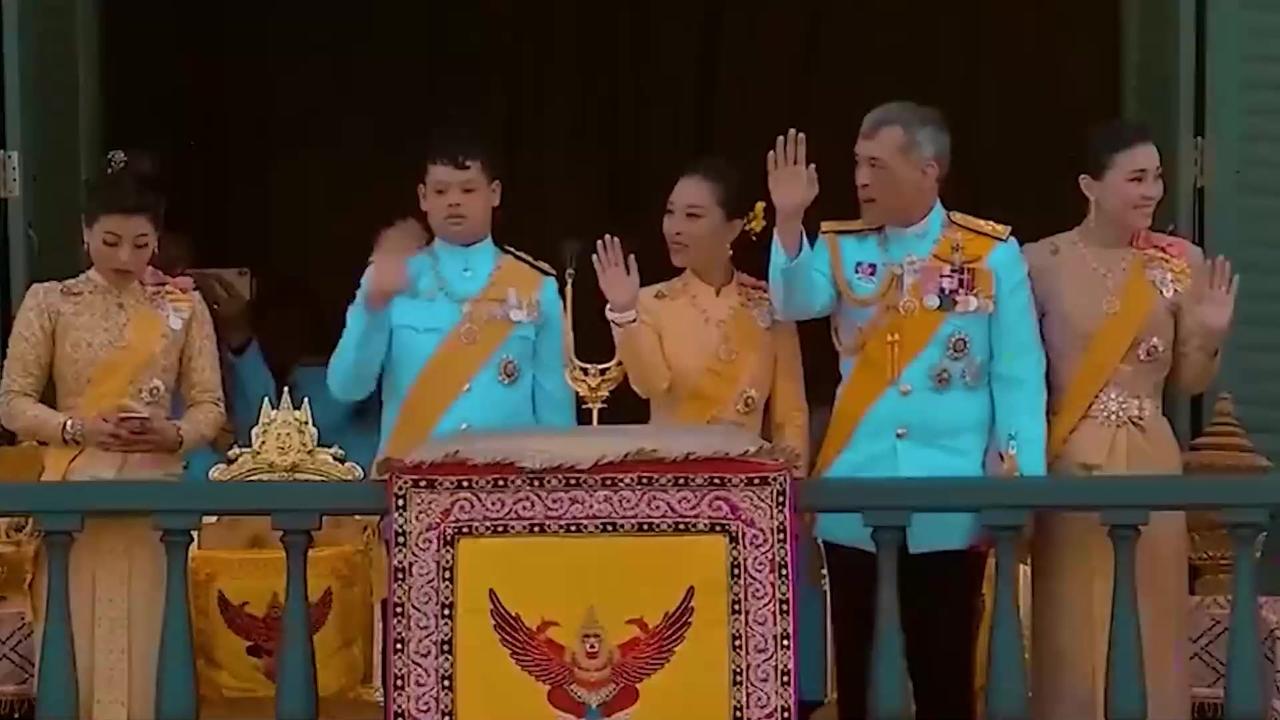 中国要采购50万吨泰国大米，中泰关系为何能迅速升温？
 
11月17日泰国国王刚