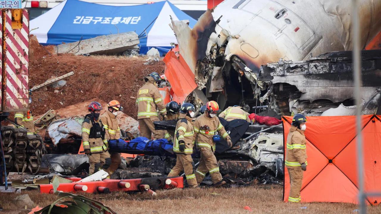 联合早报今天（12月29日）报道：“韩国济州航空坠机事故发生前，一名乘客曾发短信