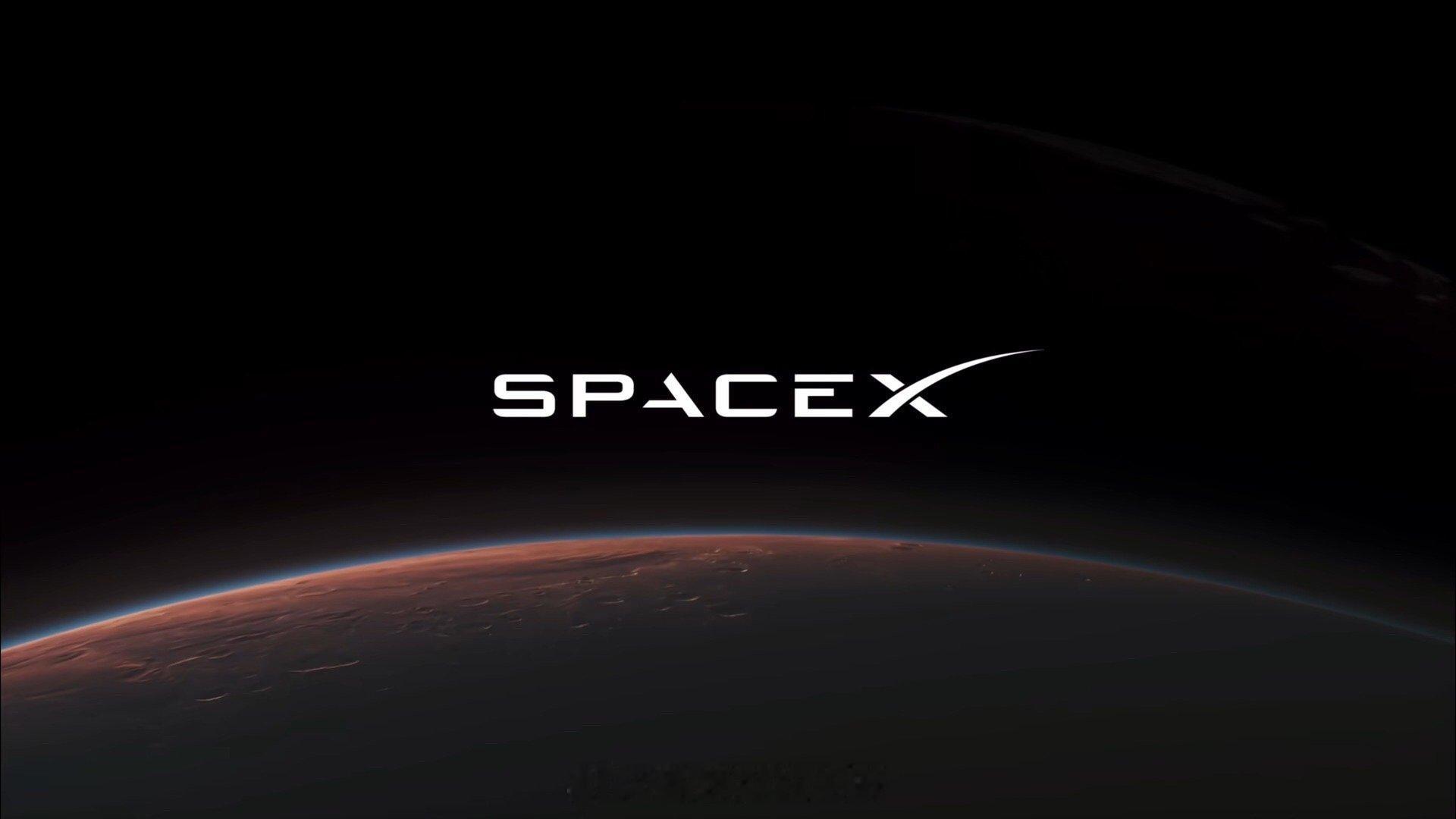 SpaceX 👨🦳☀️🌙 