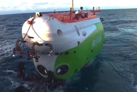 透过深海探测的进展，我们也看到了国家综合实力的不断提升。

从关键技术、装备研发