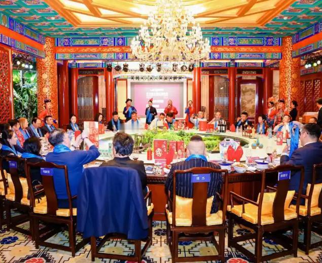 一顿夏宫晚宴，暴露了芬兰在欧盟里的立场——它恐怕是最不想跟中国打贸易战的那个国家