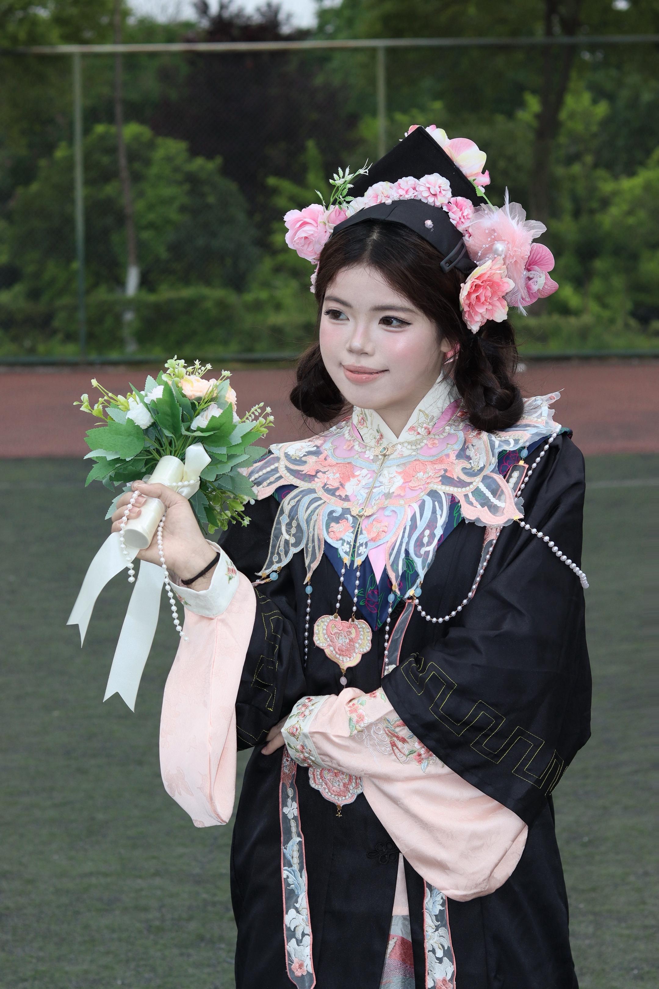 🎓在初秋遇见 在盛夏告别。