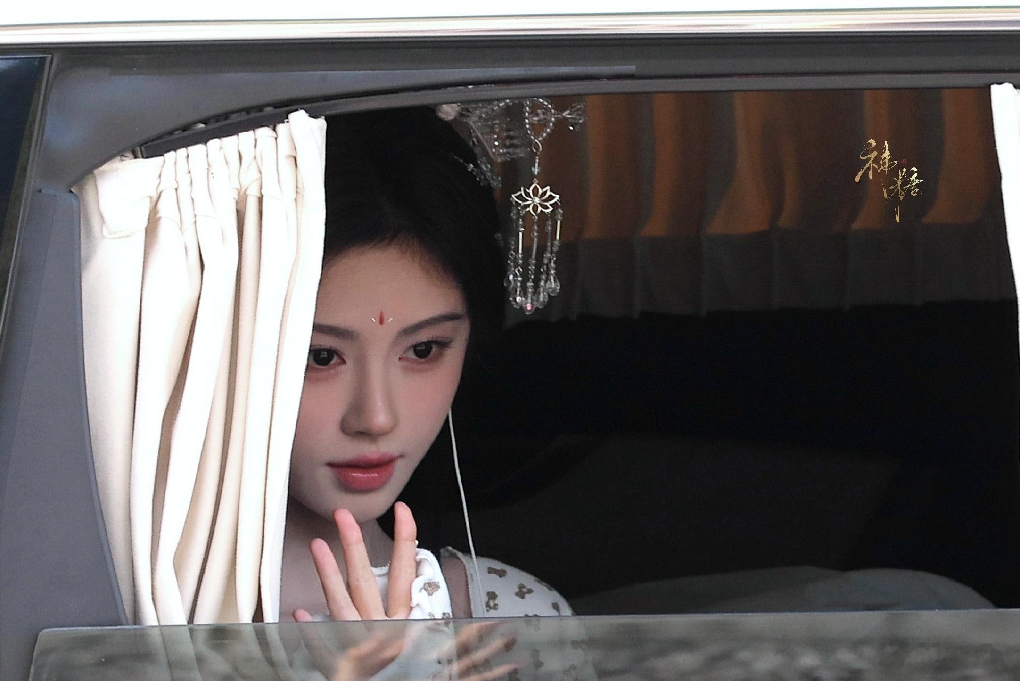 鞠婧祎鞠婧祎苏绿夏鞠婧祎万花世界 ᨳ⁺˳⋆. 放根逗猫棒在这 愿者上钩𐃆 ·̩