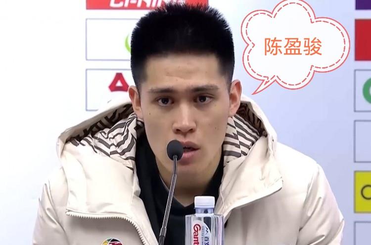 北京首钢男篮是CBA全联盟第一老年队，第二轮胜广东不足喜！
    12人合计年