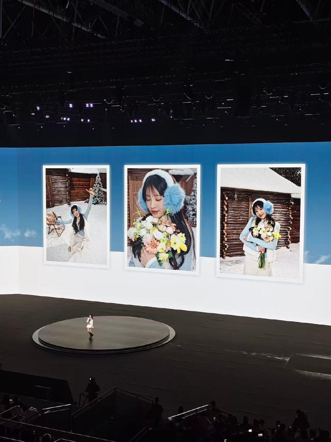 想看田曦薇的5万张照片 谁会不好奇田曦薇的5万张照片呢？从优雅的红毯造型到充满生