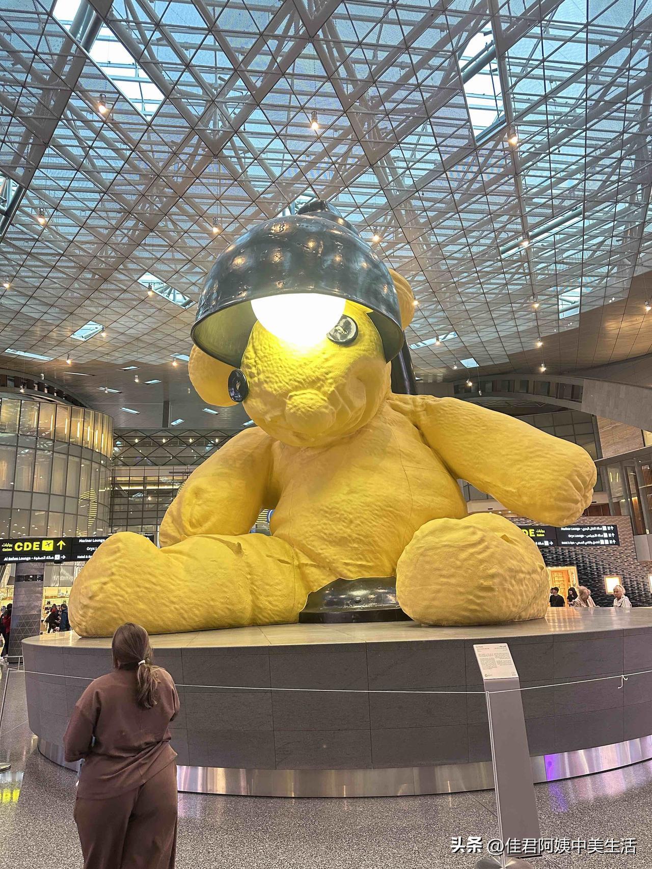 美国亚特兰大飞中国一直没直航，每次往返都得在美国境内，或者其他国家机场中转。
因