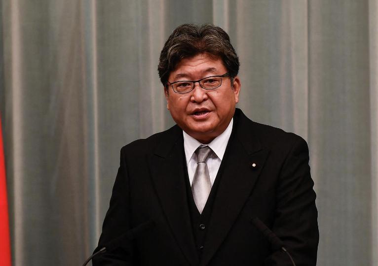 主动找死？萩生田光一前脚刚踏上桃园机场，解放军的火控雷达后脚就锁死了宫古海峡。日