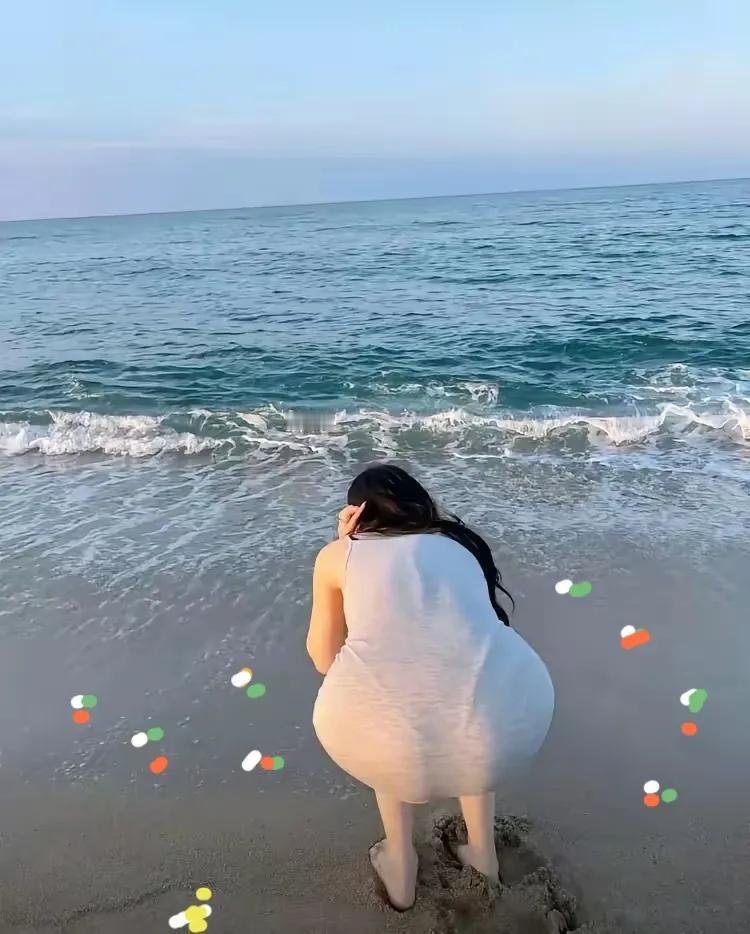 清晨，一个人到海边，想找回记忆中的童年…