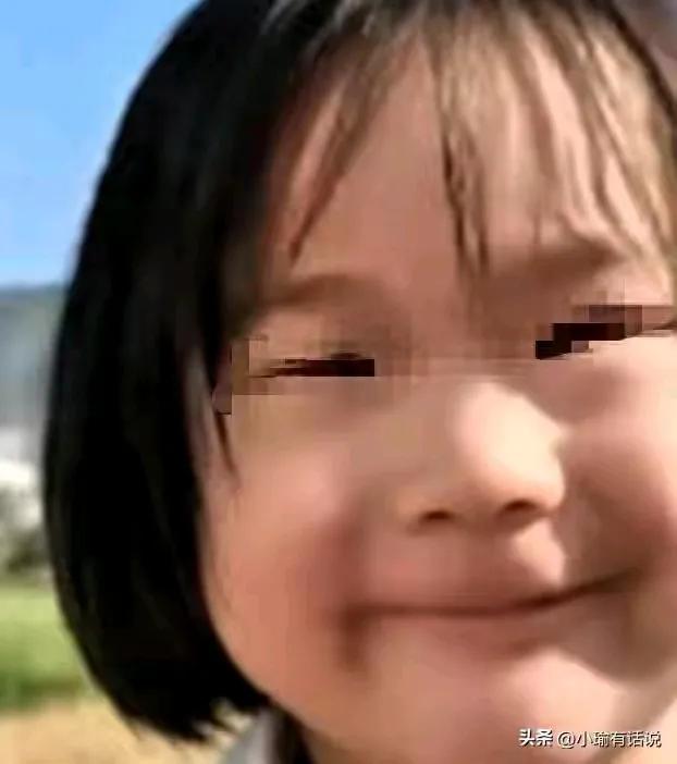 转身就是一辈子啊，
不管你怎么想不到，胖乎乎的6岁可爱小女孩已经不在了。
罪犯还