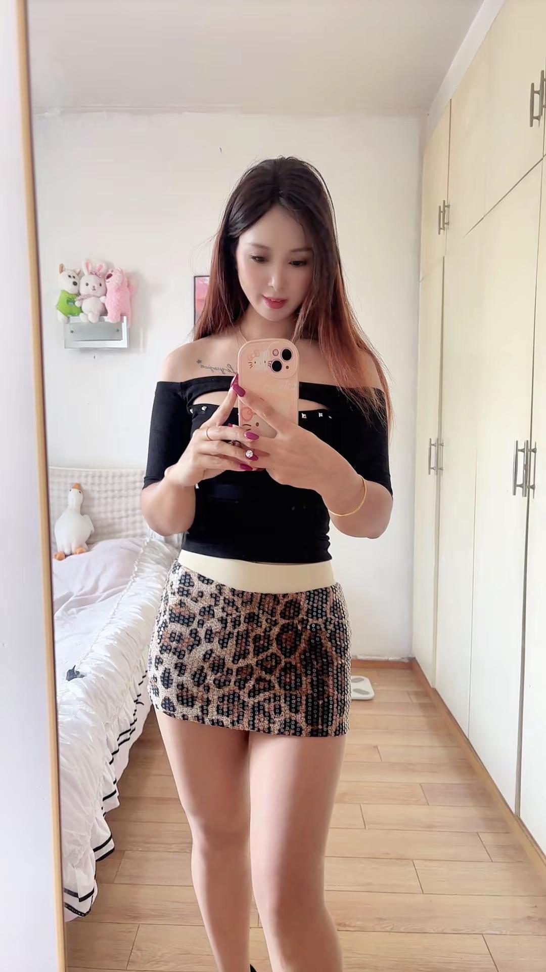 下次再找我打断你狗腿，臭男人，约会不知道带束花，带个棍子，还特么细软塌！