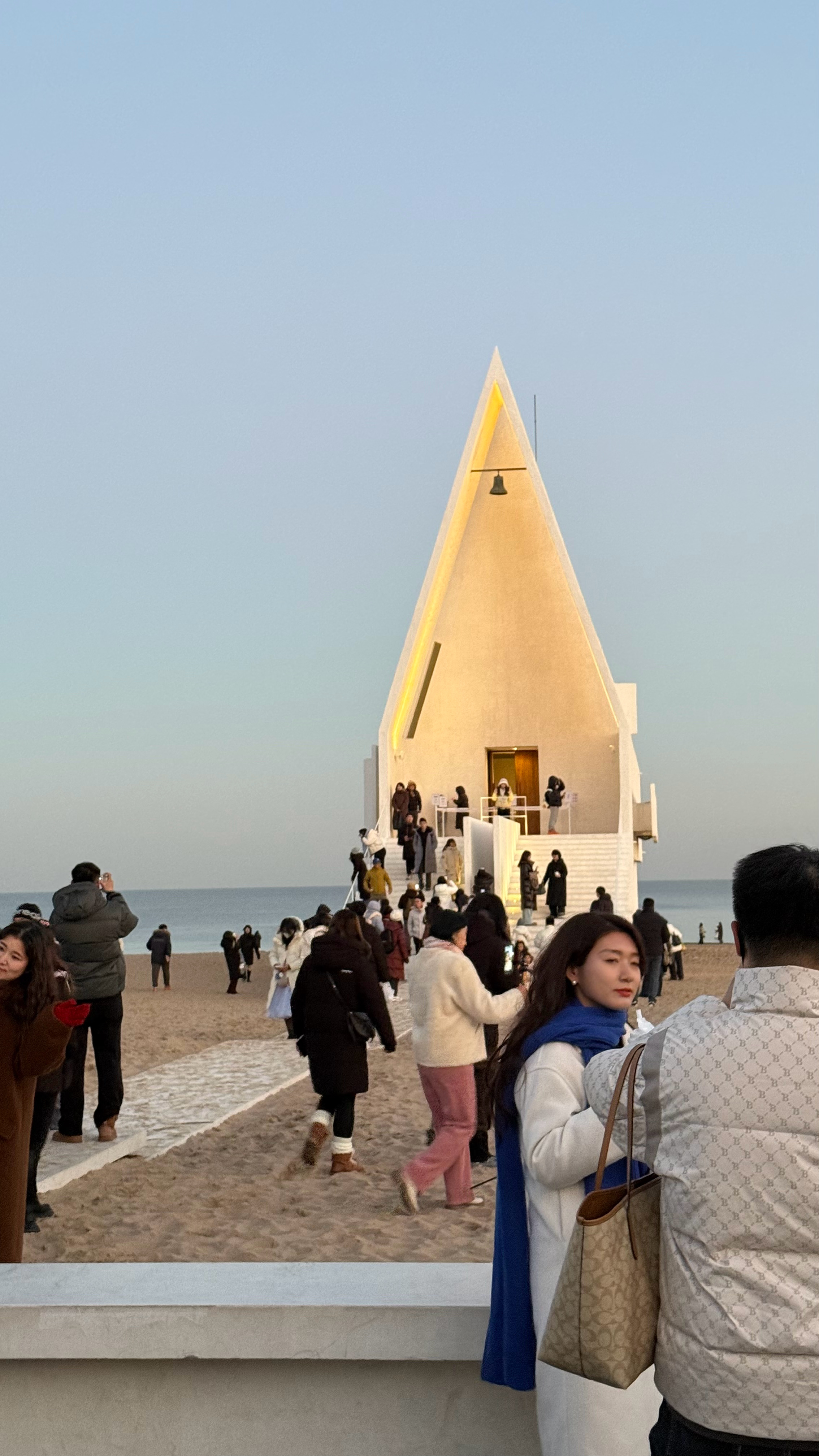 匆匆 人忒多了 溜了溜了 秦皇岛·阿那亚礼堂