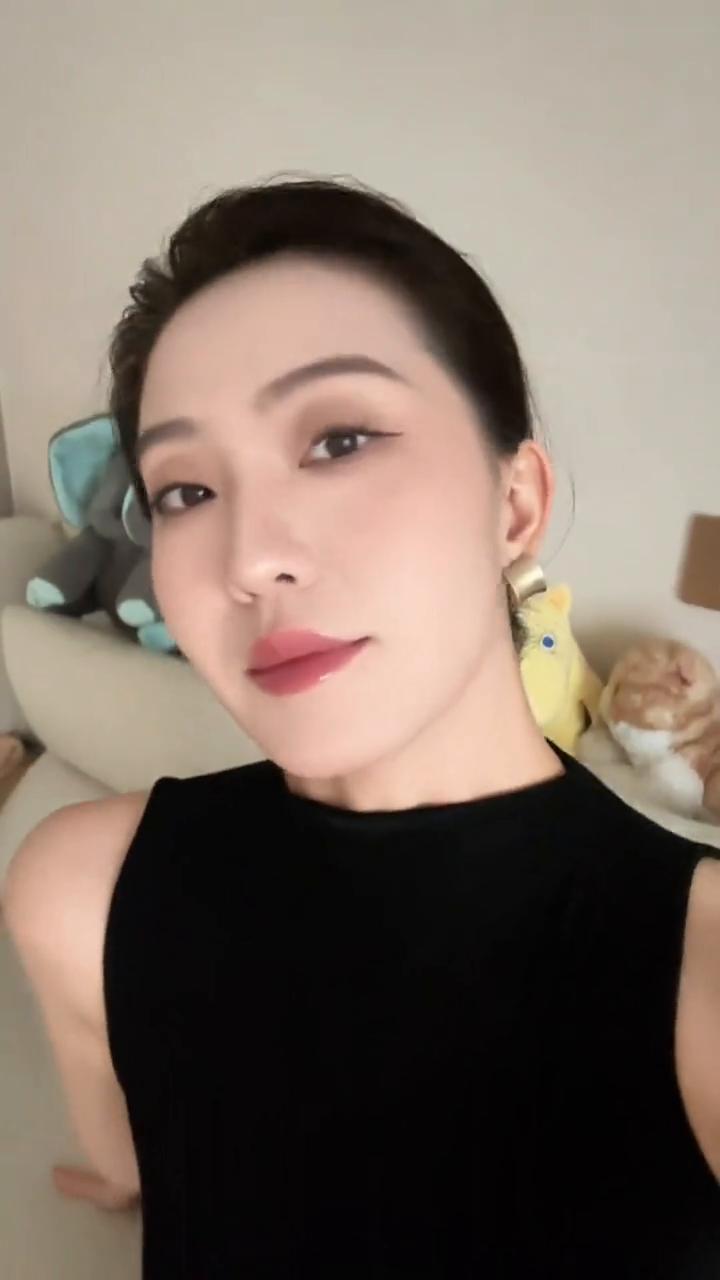 给我擦皮鞋，我要烟台。