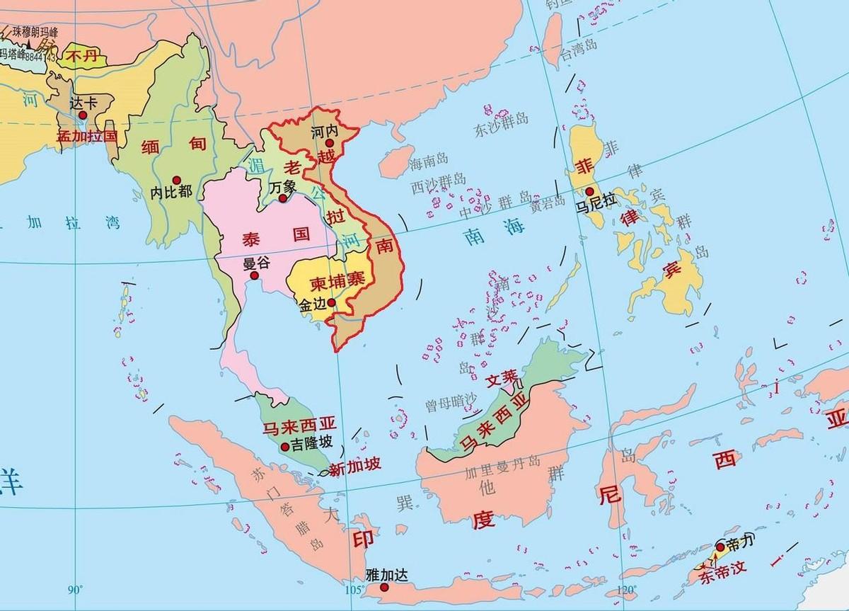 一个跟中国山水相连的邻居，为什么一边握手言欢谈铁路合作，一边转身就跑去买导弹？越