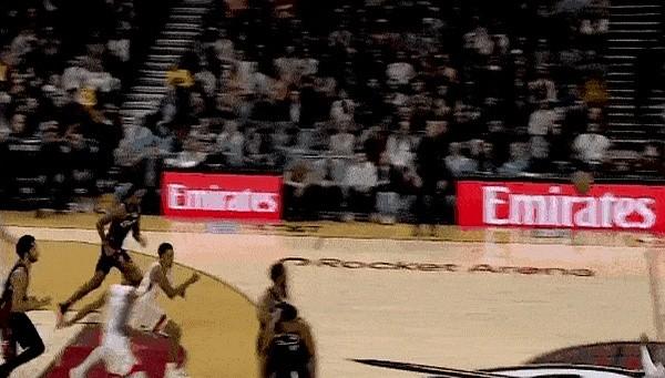 霍勒迪太会打球！是真的好用

火箭赢骑士这场太不容易，第四节霍勒迪直接站出来ca