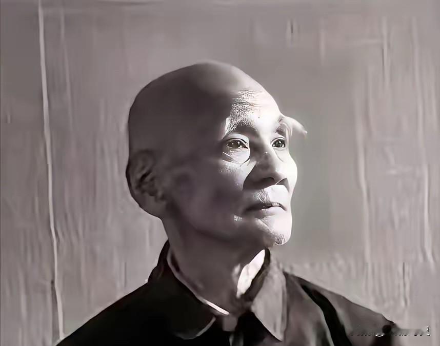 1946年六千解放军陷入绝境、全军准备拼光！一个普通人挺身而出救了整支部队

1