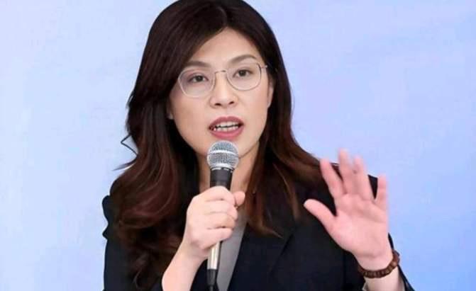 郑丽文再次就两岸关系进行表态！8月8日，根据岛内媒体报道，国民党主席郑丽文在接受