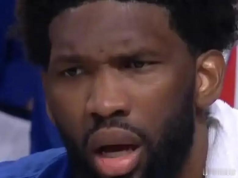 有意思，恩比德是球队正负值最高者，其余首发均为负值。等他一下场，个个生龙活虎，奋