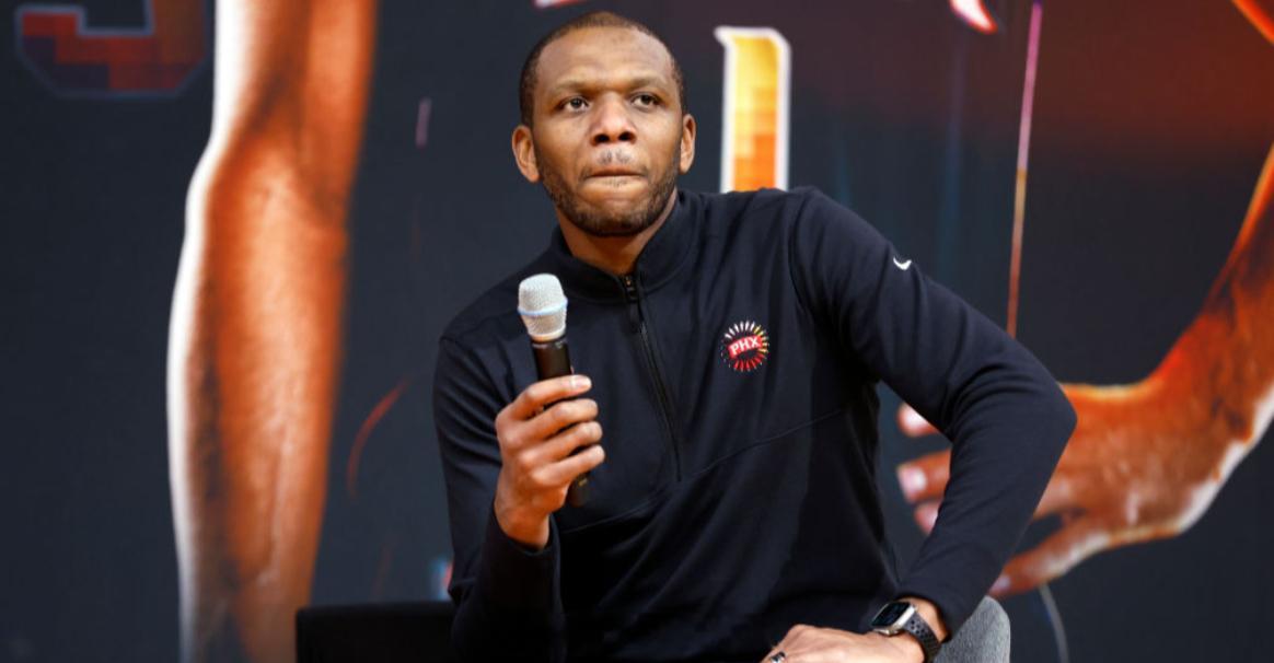 联盟执行副总裁兼篮球运营负责人詹姆斯-琼斯最近接受NBA官网采访时，聊到一个有意