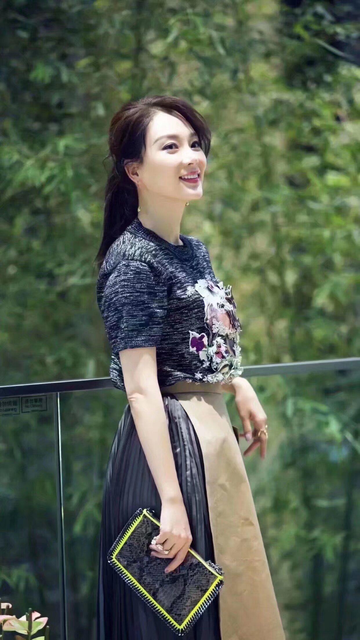 什么都可以从头再来，只是青春不能。那么多事情，跟青春绑在一起就是美好，离开青春，