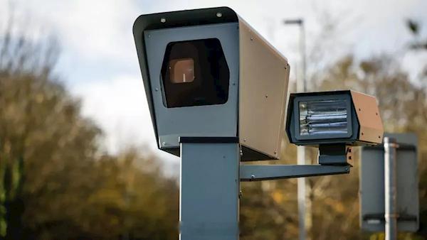 【英国数千名司机被莫名罚款扣分 真相查明：摄像头故障】当地时间本月16日，英国国