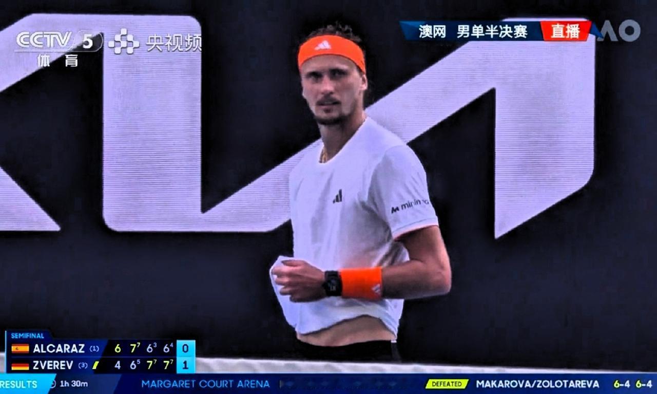 2026年1月30日，小兹维列夫和阿尔卡拉斯这场澳网半决赛从上午11:45算起，