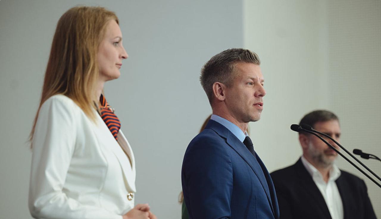 匈牙利新政府出炉：马贾尔公布关键职位人选
 
“她接受了”——蒂萨党领袖马贾尔提